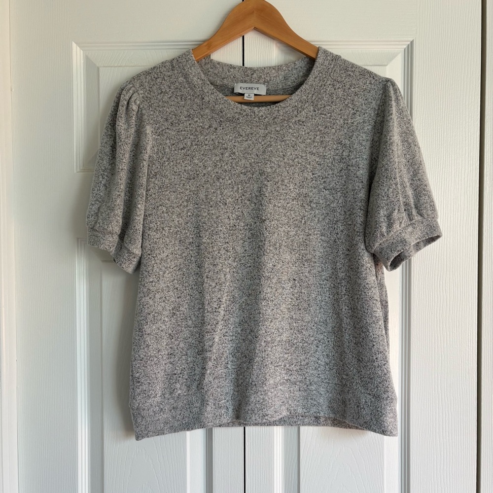 Evereve Heathered Gray Knit Top